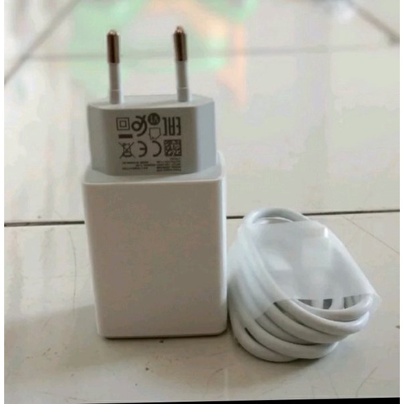 GRATIS ONGKIR Charger OPPO Original A3S - A5S - A7 - A37 - A83 - A57 - A71 - A33 - A39 - A1K - F1 - F1S - F3 - F5 - Original - Carger Casan HP Oppo ORI Fast Charging 2A CASAN OPPO ORIGINAL ASLI CASAN HP CEPAT PENUH Micro USB BISA COD / BAYAR DITEMPAT