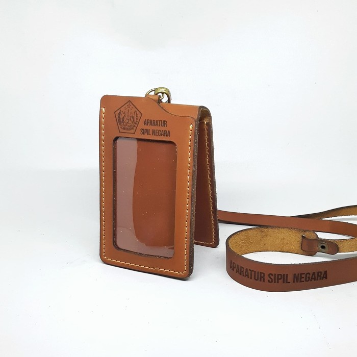 

READY ID Card Holder Flip Magnet - Kulit Berkualitas - Coklat Muda DISKON