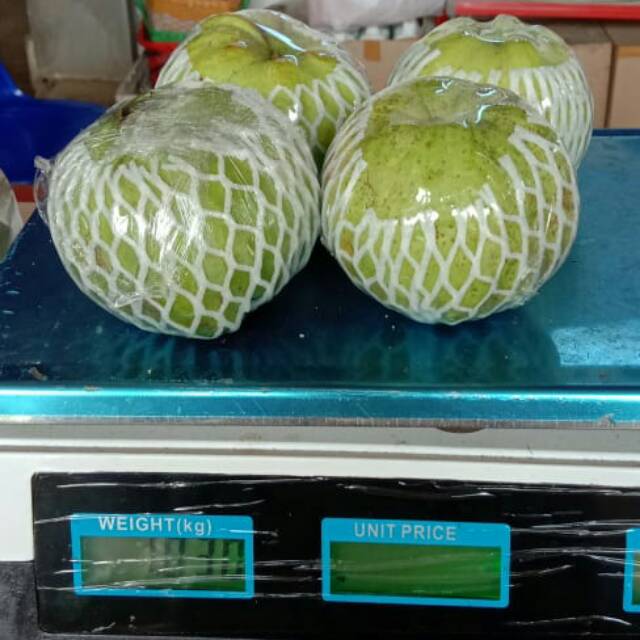 

Jambu KristaL