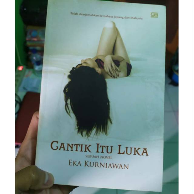 Original Lawas Langka Cantik Itu Luka Tanda Tangan Eka Kurniawan Shopee Indonesia