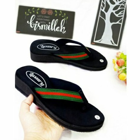 Sandal Jepit Wanita Kekinian / Sendal Wedges Wanita / Sandal Spon (Gucci)