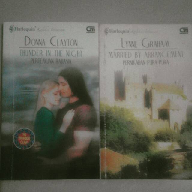 Novel harlequin Rp.20000/buku