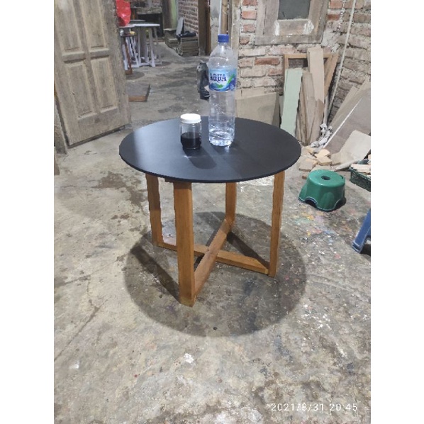 Meja Teras / Meja Cafe Besar / Meja Tamu Bulat Minimalis