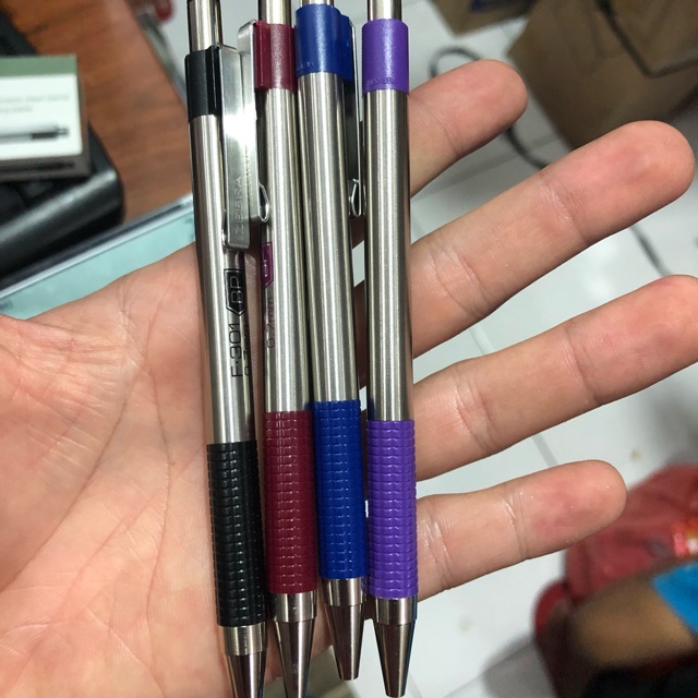 

Zebra f 301 ballpoint satuan ( pilih warna dari foto made in japan)