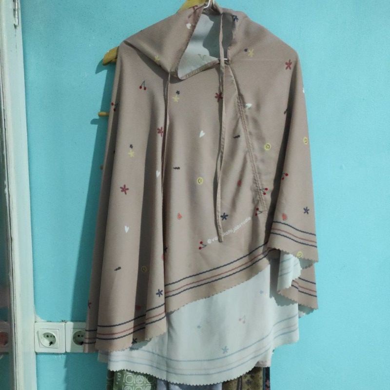 preloved ceria bergo vanilla hijab