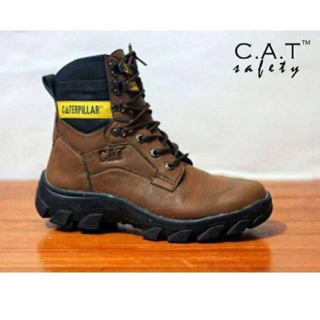 Sepatu boots caterpillar