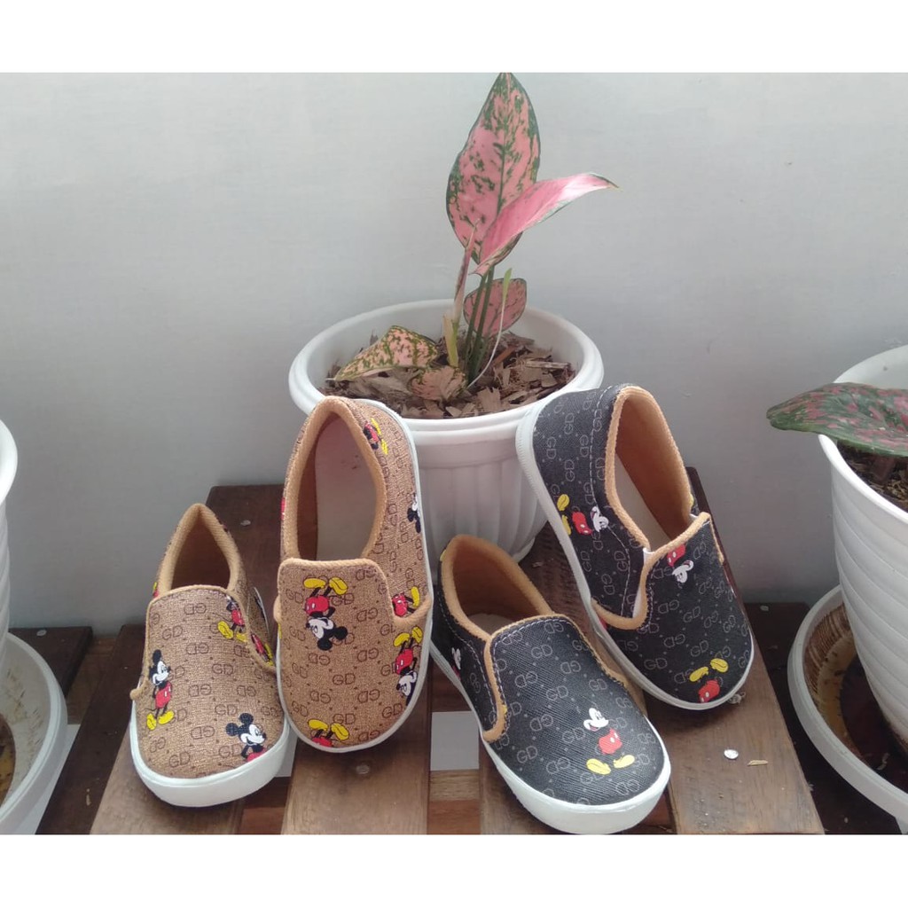 Sepatu Slip On Anak Kartun Mickey Mouse Lucu Dan Terbaru