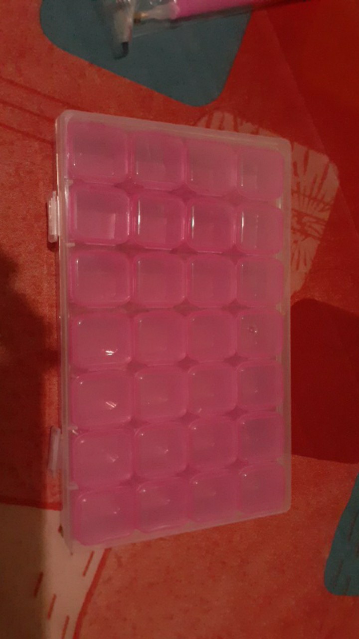 Kotak Wadah Dengan Model 28-kompartemen Untuk Organizer/tempat Penyimpanan Perhiasan