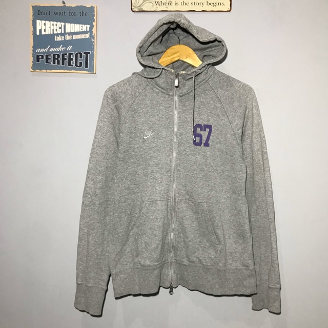 Sweater zip hoodie nike original gray grey abu abu second bekas PL preloved