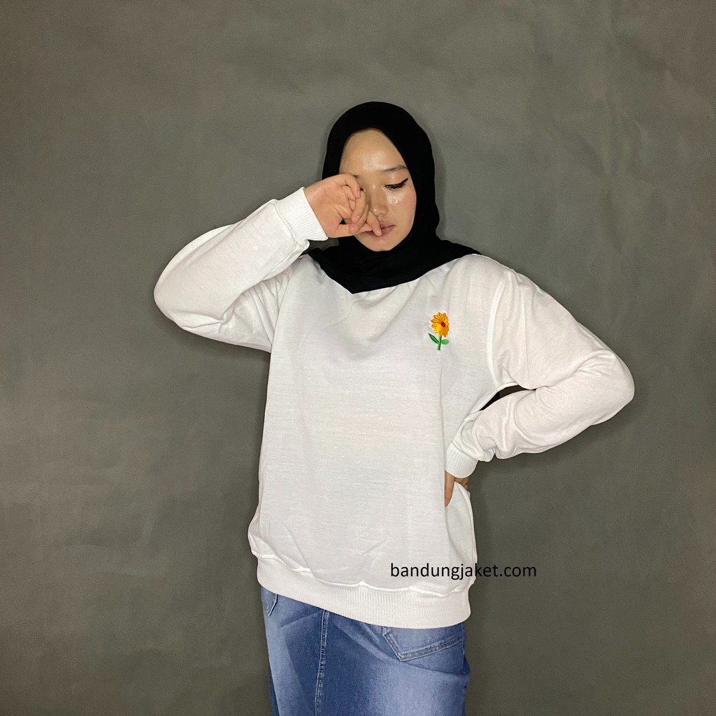 Daisy Flower Sweater Bordir // Sweater Crawneck Wanita Trendy Size M-XL