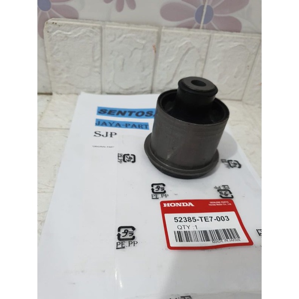 BUSHING ARM BELAKANG BRIO MOBILIO BRV ASLI