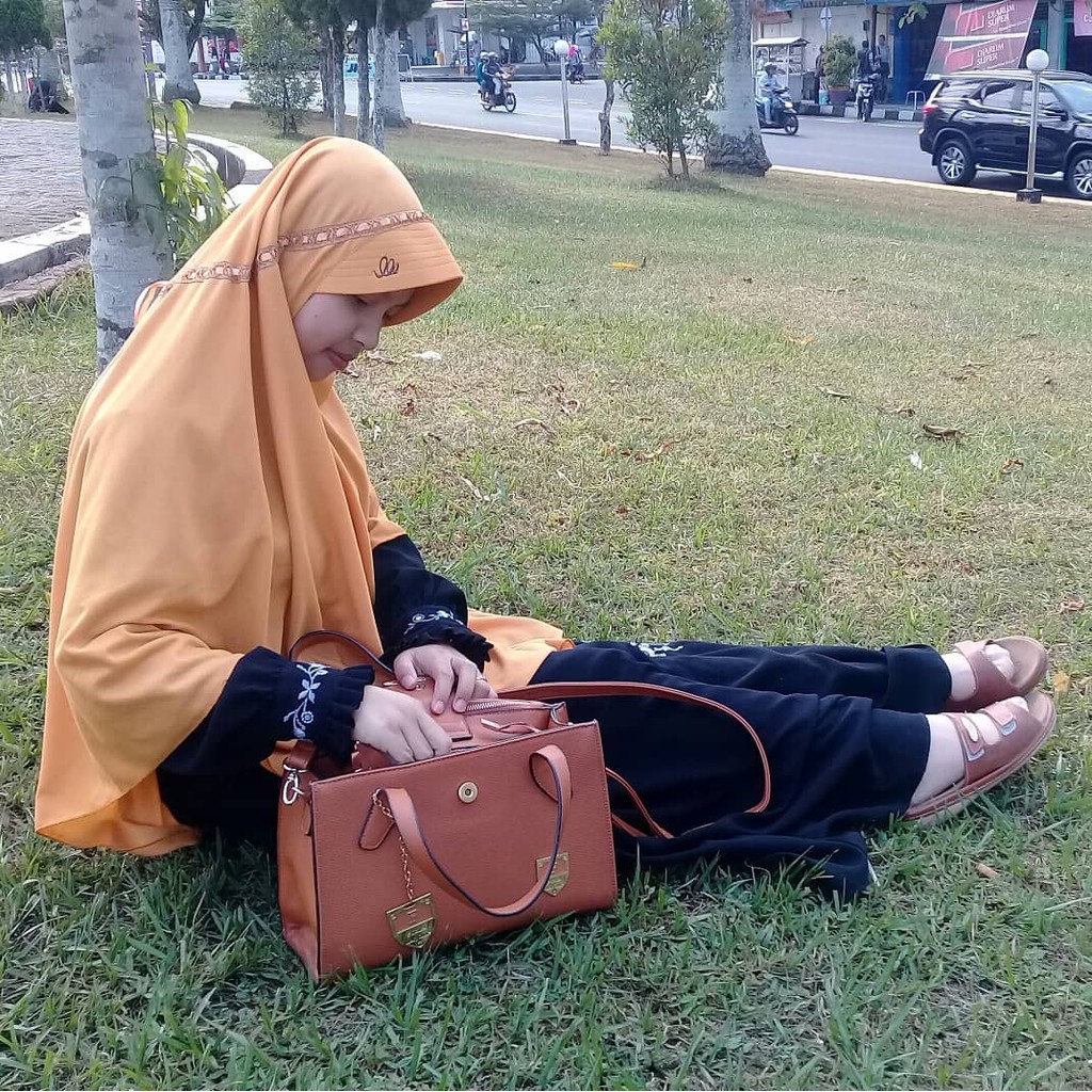 Jilbab hawari serut putri XL     Jilbab trendi, jilbab kaos murah, jilbab murah