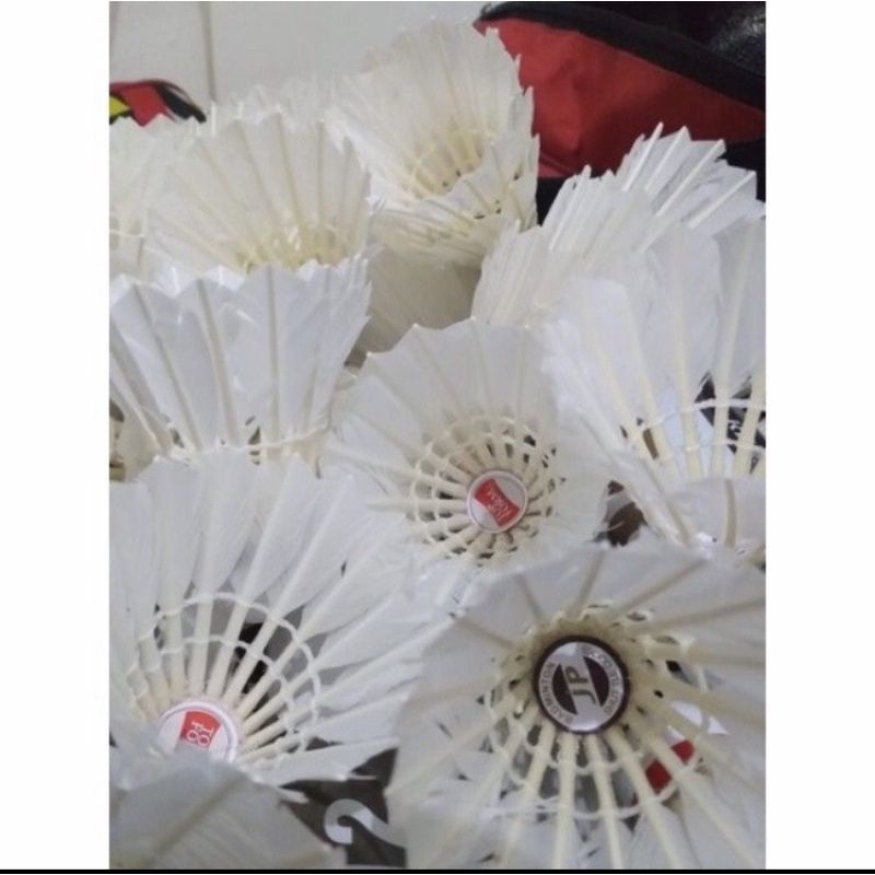 shuttlecock/kok badminton bekas