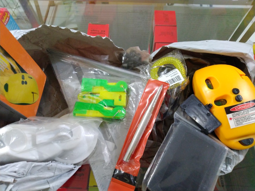 Automatic Centre Punch Anti Slip Knurling Handle Steel Metal Drill Tool /kt