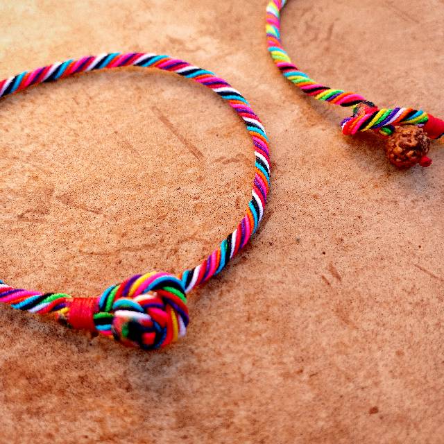 Gelang Sangadatu Kancing Knot &amp; Genitri / Gelang Anti Air / Gelang Sangadatu Simple / Gelang Sembilan Warna / Gelang Besakih / Gelang 9 Warna / Oleh Oleh Bali / Gelang Warna Warni / Gelang Pelangi / Gelang Cewek / Gelang Pria  / Craft Dewata