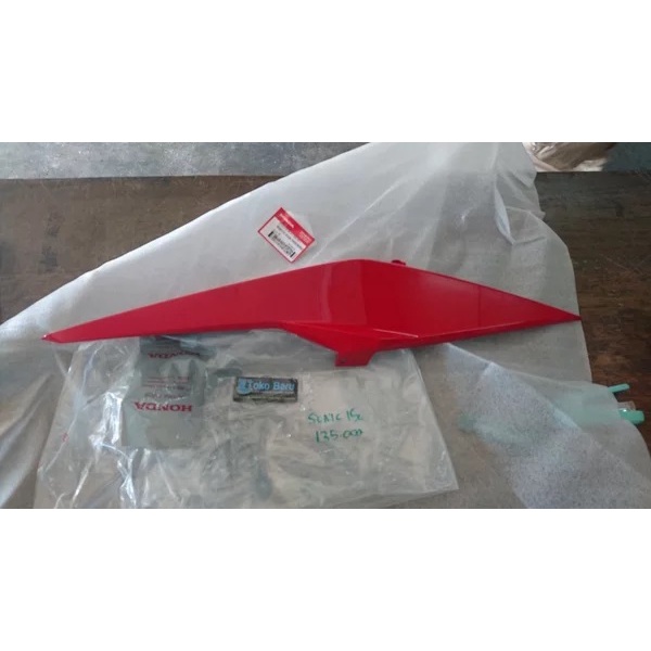 body samping kanan sonic 150r ori