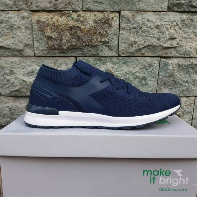 Sepatu Sneakers Running Pria Diadora Ricco Navy Original Termurah BNIB