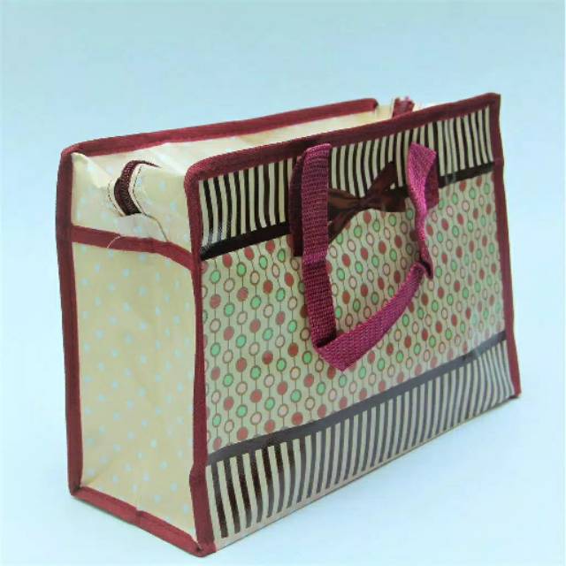 

Tas mini ukuran 30x20 cocok buat souvenir ultah ,multifungsi