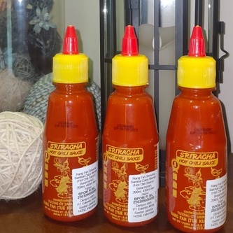 

NANG FAH SRIRACHA HOT CHILI SAUCE 200Ml / Saus Sambal Thailand
