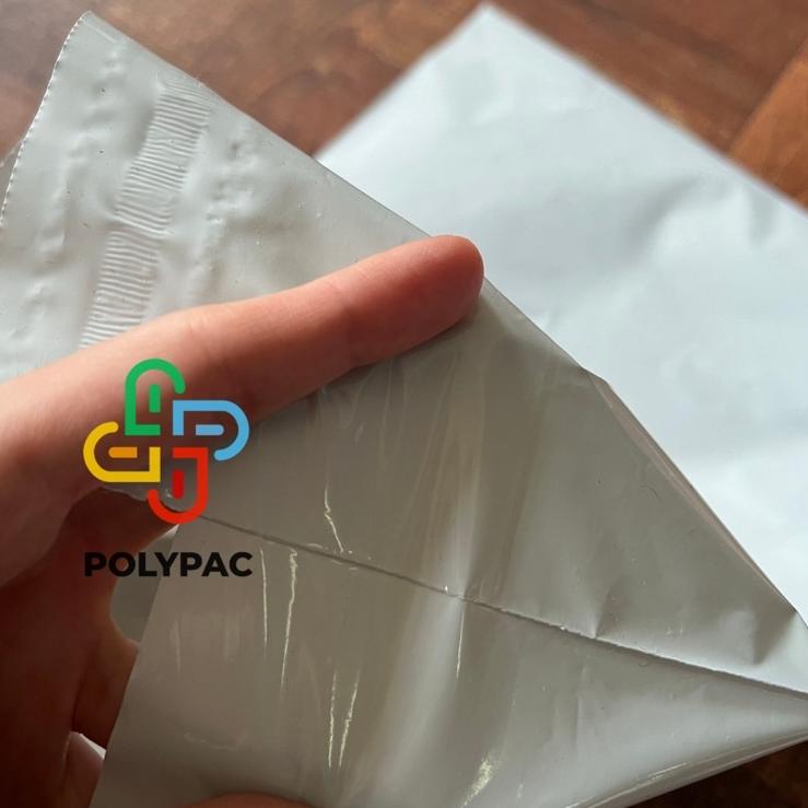 

Polymailer PUTIH GLOSSY [20x30] isi 100 pcs - Polymailer Putih Premium