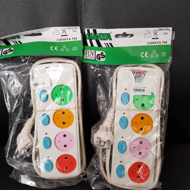 Stop kontak saklar merk cahaya 4 lubang