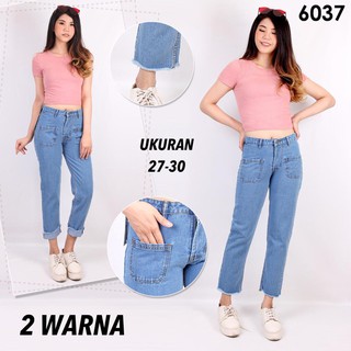  Celana  Panjang Model Boyfriend  Gaya Casual Bahan Jeans 