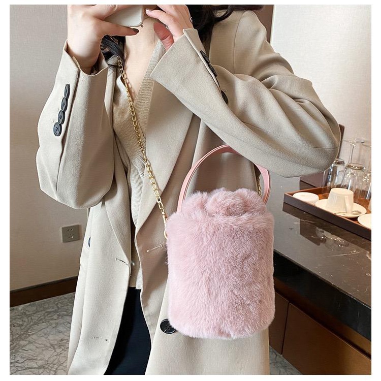 [littlecrab]Tas Wanita Bulu Model Ember Pom Pom Lembut Tas Lucu Cute Bucket Fluffy Bag Tas Selempang Tas Bahu Tas Unik Korean Style