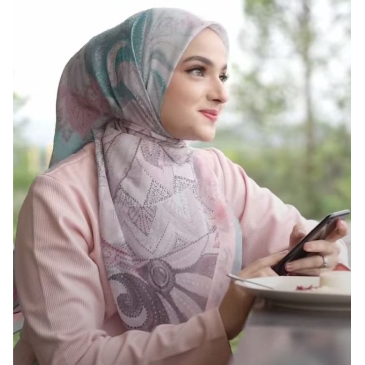 LEMBAYUNG TURQUISE SCARF BY WINDY X MANDJHA IVAN GUNAWAN