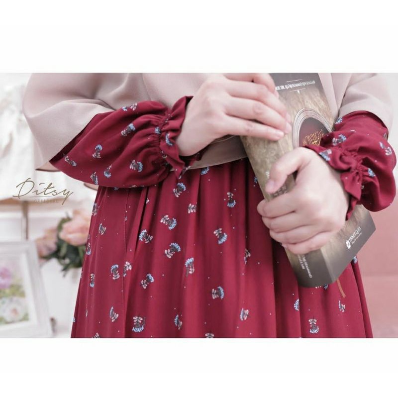 Ditsy July 2021 Liccea Maroon Size M