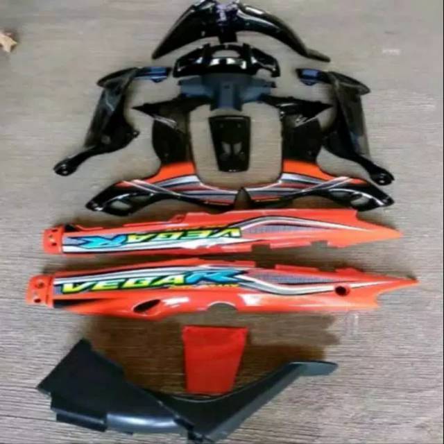 Cover body kasar dan halus vega R lama hitam orange
