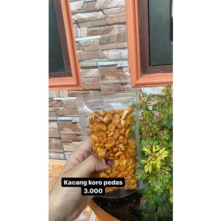 

kacang koro mini pedas dan original