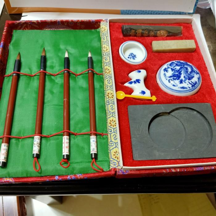 

Cat / Perlengkapan / Kuas China Cina Mopit Set Tinta Cusa - Kecil