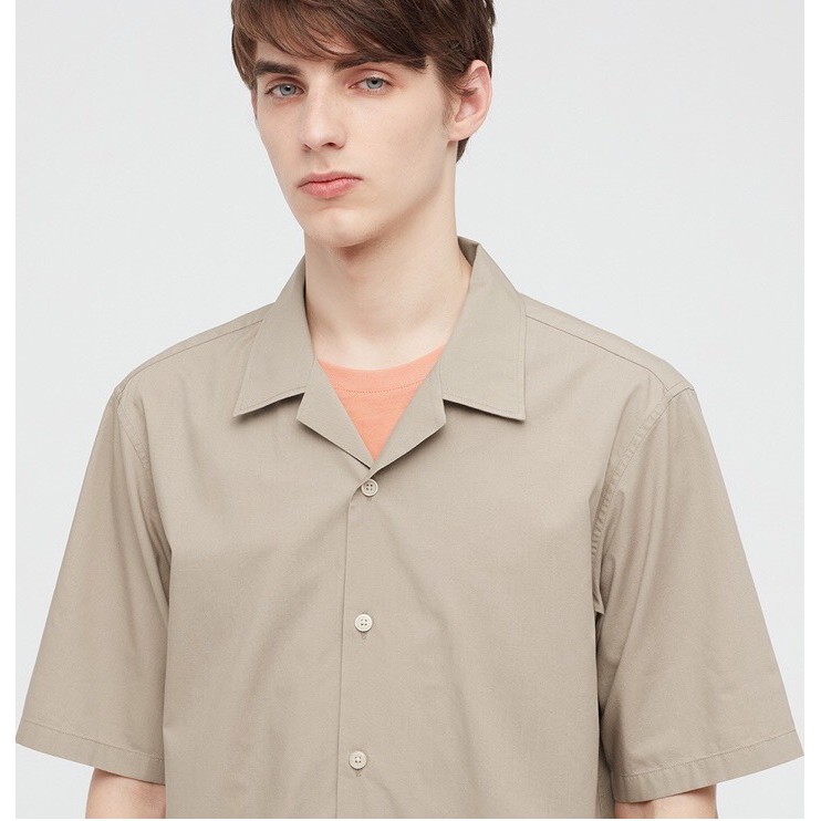 Kemeja kerah terbuka uniqlo