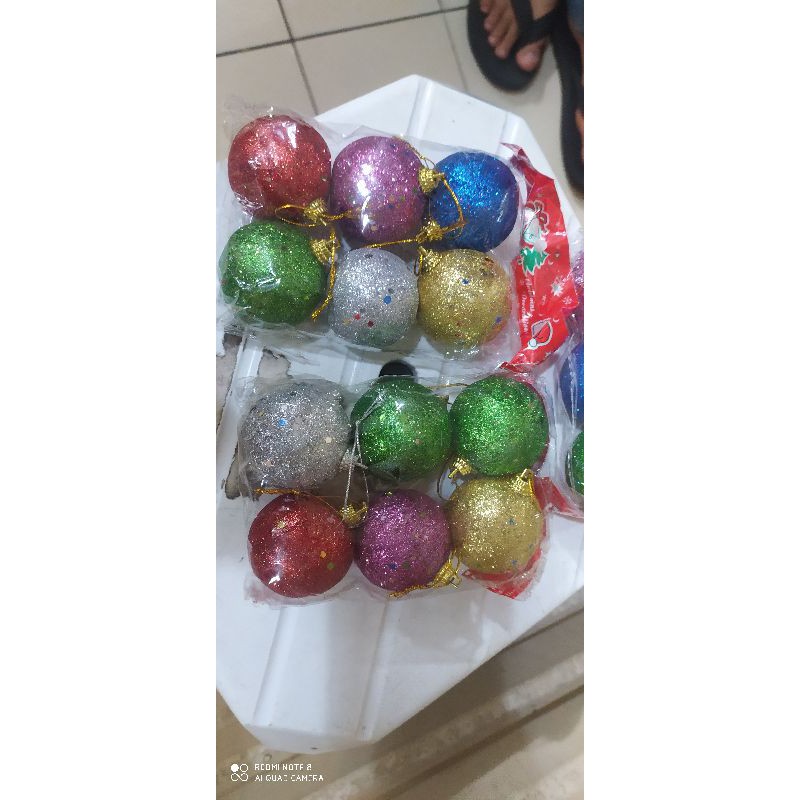 

bola natal isi satu pak isi 6 pcs terlaris dan termurah