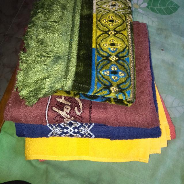 Handuk Merah Putih Polos, Nusantara Dan Chalmer Tanggung Ukuran 50x100  By Terry Palmer