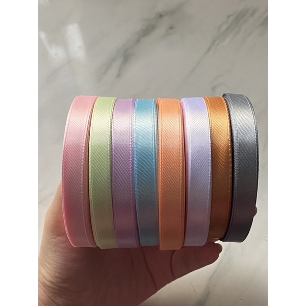 

Pita Satin pelengkap hang tag merk EAGLE IMPORT Taiwan 3/8 inch 1cm Aneka Warna pastel pink ungu lilac abu grey gold emas biru muda sky blue hijau muda green sage orange peach oren jingga putih white