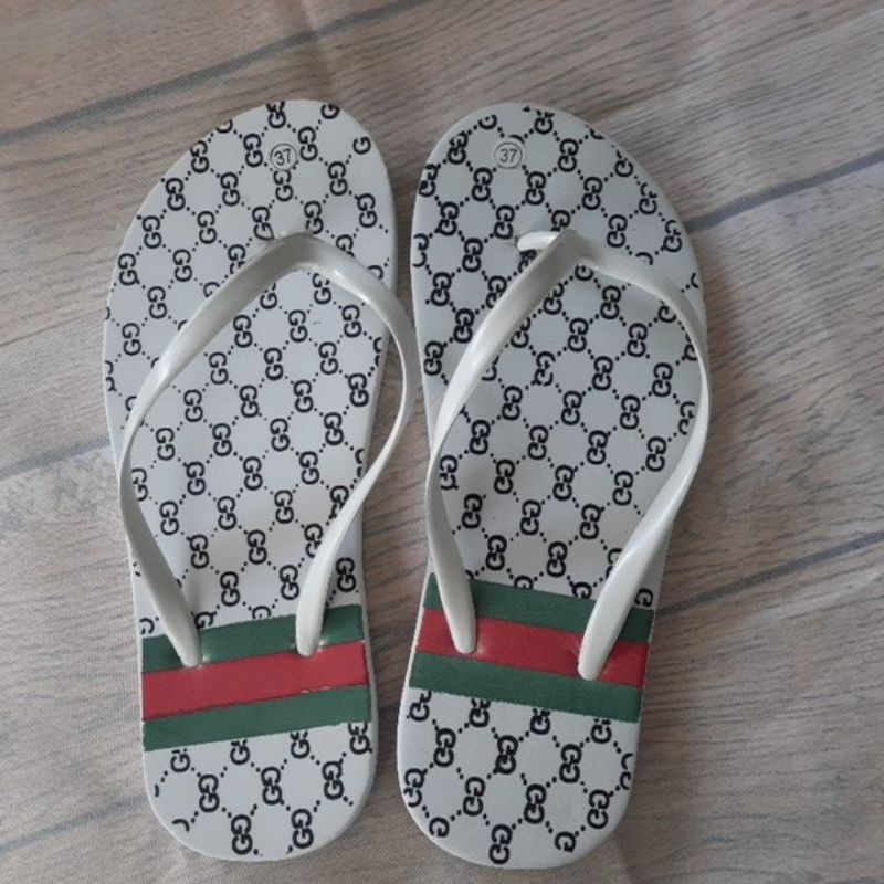 SANDAL WANITA JEPIT MOTIF G.G GUCCI