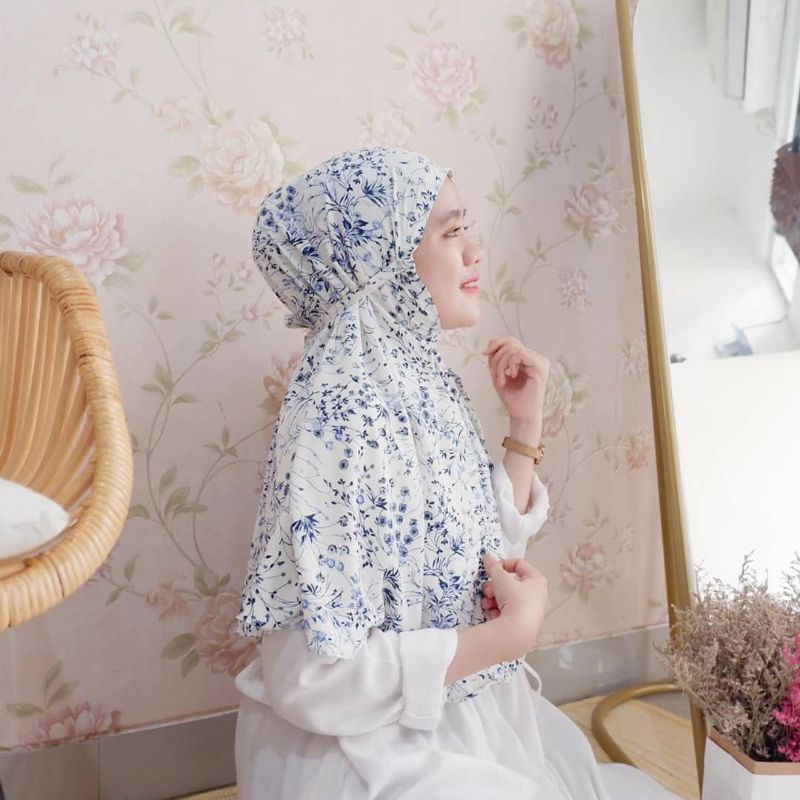 Jilbab Tali instan Motif