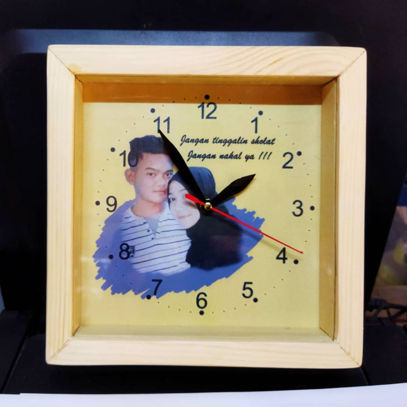 Jam Foto 20x20 Frame Jati Belanda