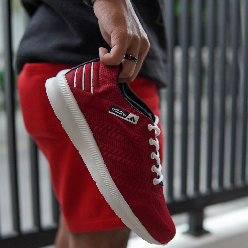 COD Sepatu Sneakers Olahraga Pria Outdoor / Sepatu Adidas Flyknit Merah Running Gym Fitness Murah