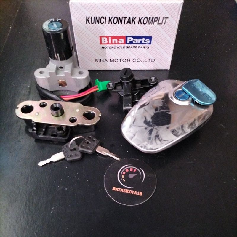 Kunci Kontak set plus tutup tangki thunder 125 komplit binapart