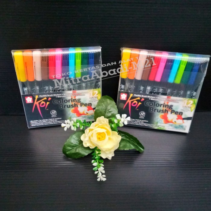

KOI BRUSH SET12 COLORS