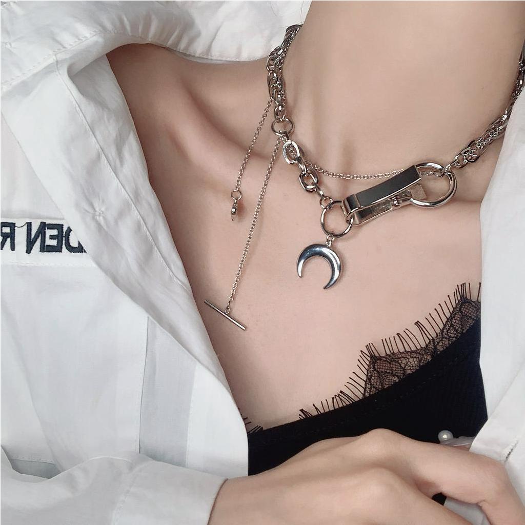 Spliced Moon Necklace  Accessories  Pendant  Clavicle Chain  Trend  Personality