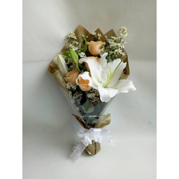 buket bunga lily bucket lily asli bunga Lily putih buket bunga wisuda bucket wisuda murah bucket bun