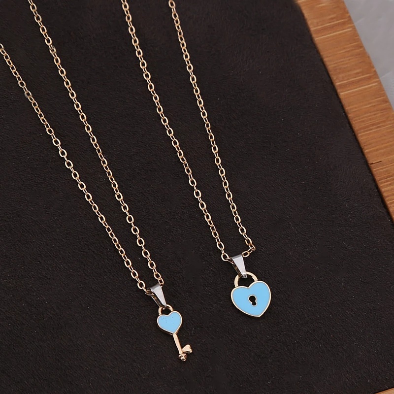 2pcs / Set Kalung Liontin Kunci Hati Untuk Pria Dan Wanita