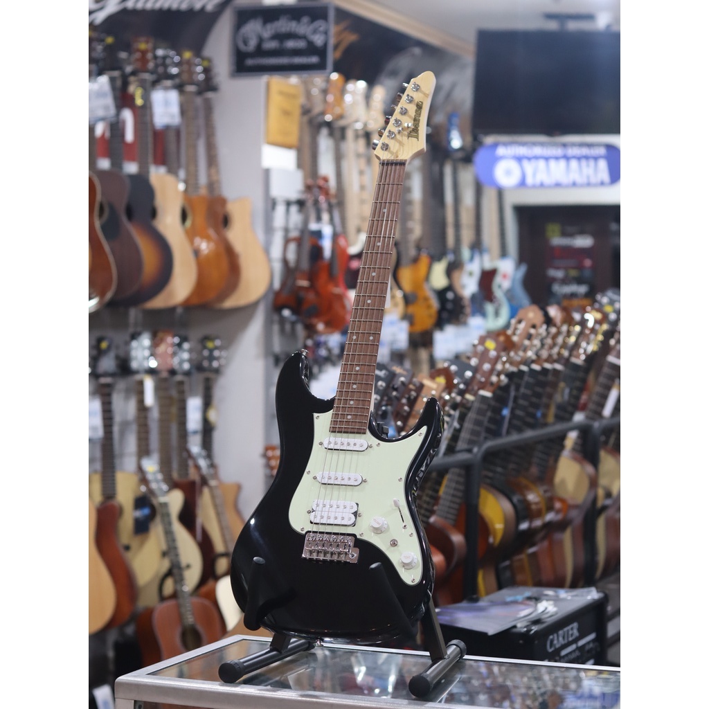 Ibanez AZES40 BK Black - AZES 40 / AZ ES40 / AZ-ES-40 Essential