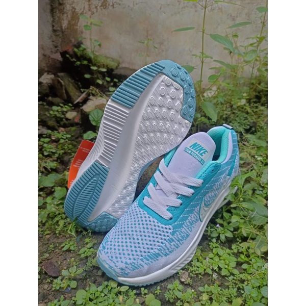 Sepatu nike wanita / sepatu olahraga wanita