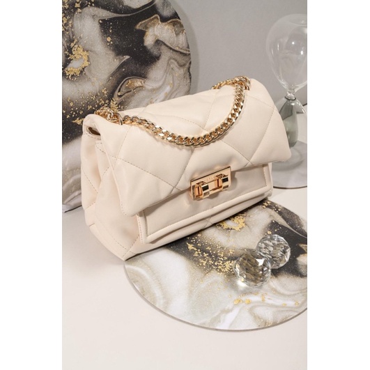 London bag vanilla by local id