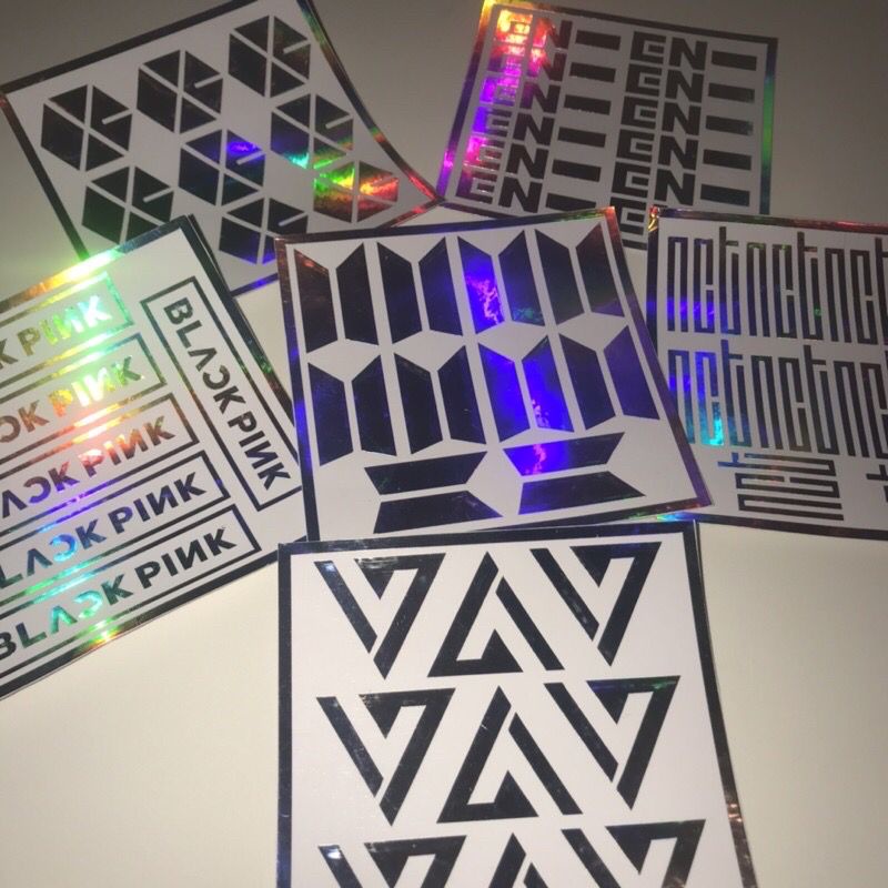 LOGO BTS, EXO, NCT, SEVENTEEN, DAY6, TWICE, IKON, BLACKPINK, ENHYPEN, AESPA STICKER HOLOGRAM