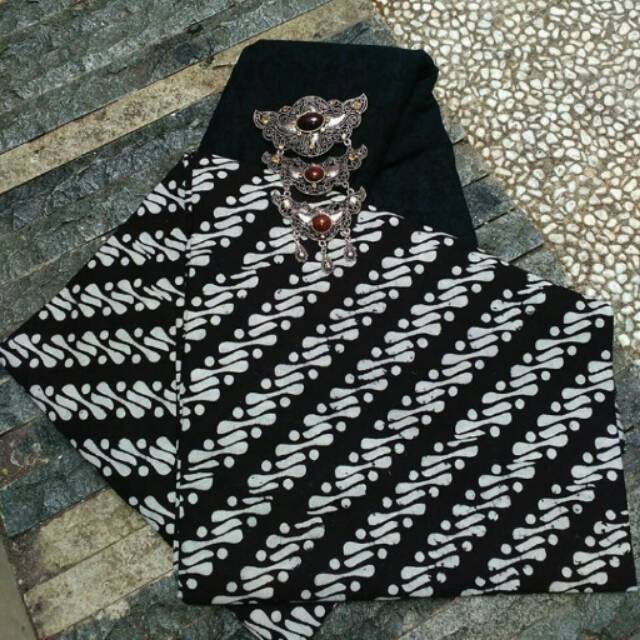 Kain batik kebaya set